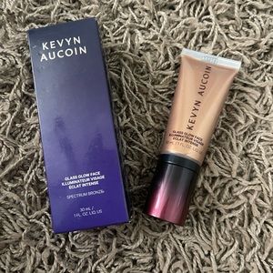 Kevin Aucoin Face Gloss